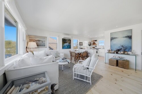 Great sunsets on the beach in 3-bedroom Nantucket house with AC