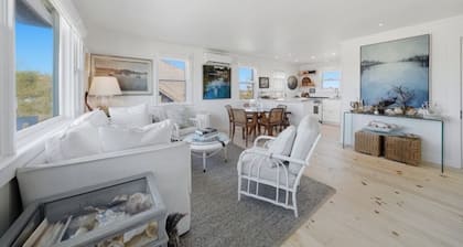 Great sunsets on the beach in 3-bedroom Nantucket house with AC