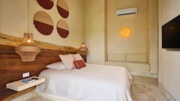 7 bedrooms, desk, iron/ironing board, WiFi (free)