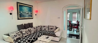 Cozy 2-bedroom apartment in adorable Pančevo with AC
