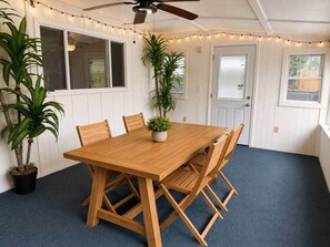 Outdoor dining - Private Heated Pool • Hot Tub • Fenced Yard (Gahanna)