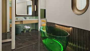 Bañera y ducha independientes, cabezal de ducha tipo lluvia