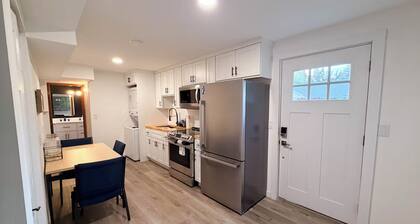 Tranquil 2-bedroom house in charming Puyallup welcomes you