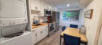 Tranquil 2-bedroom house in charming Puyallup welcomes you