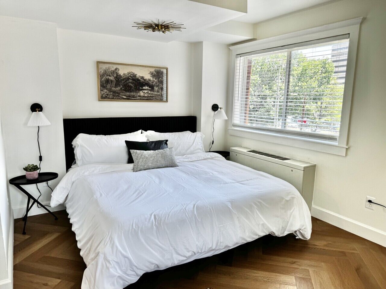 Desk, iron/ironing board, travel crib, WiFi