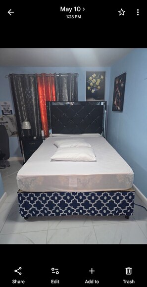 Room - Cozy 1-bedroom apartment in charming Portmore with AC (Portmore)