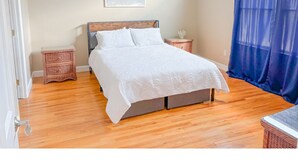 3 Schlafzimmer, Bügeleisen/Bügelbrett, WLAN, Bettwäsche