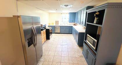 Copperboot Lodge - large space - Groups & Families - Cleveland County