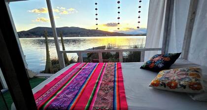 Uros Titicaca Sunshine