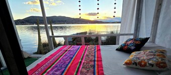 Uros Titicaca Sunshine