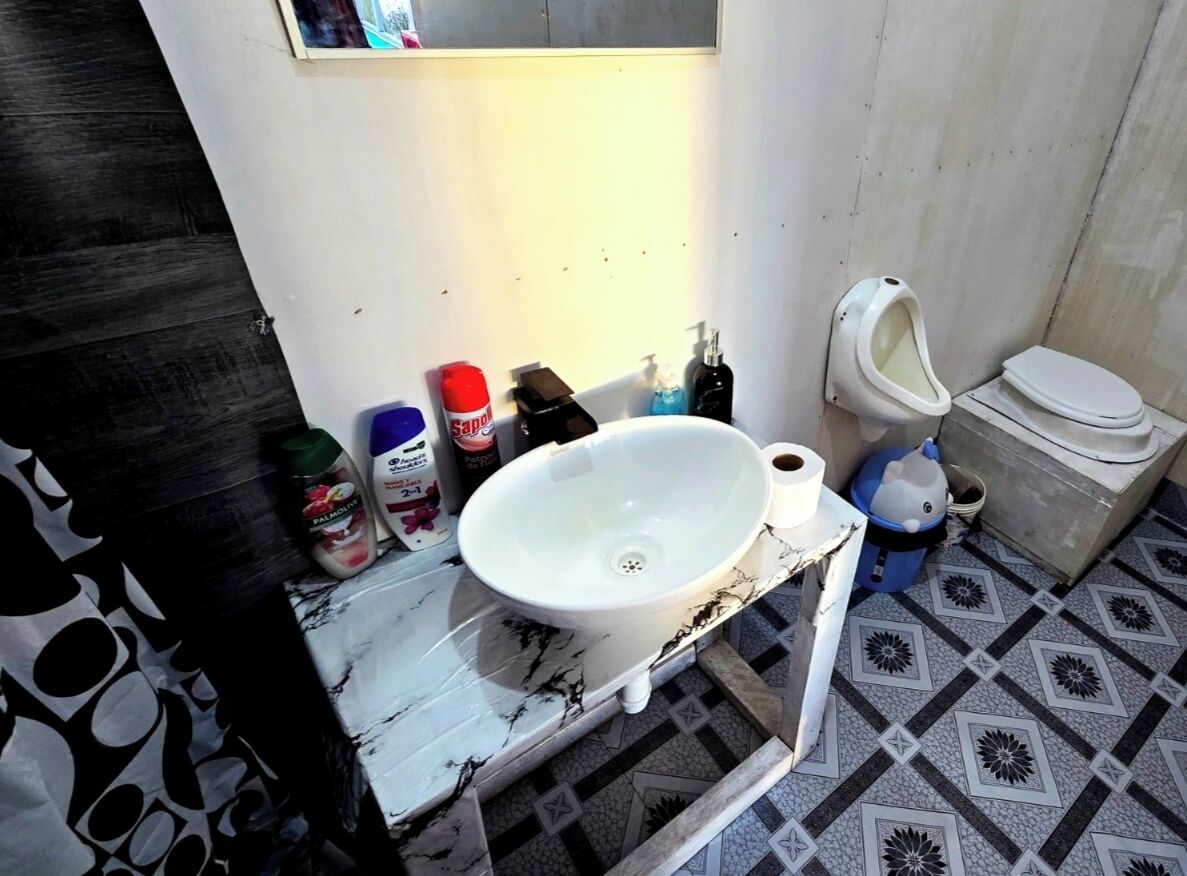 Handtücher, Seife, Toilettenpapier