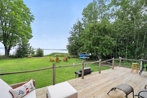 Doc's Place on Lark's: Tunnel of Trees Getaway | Lark's Lake | Lakefront | 2BR