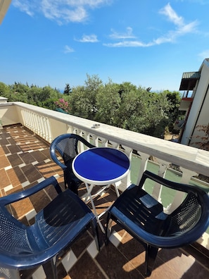 Family Apartment, Balcony, Sea View | Outdoor dining - Sunrise Apartments Drymades (Gjilekë)