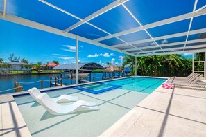 Beheizter Pool