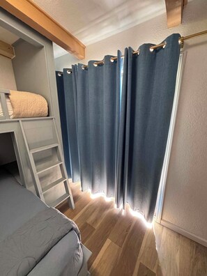 Room - Lake Daze Condo in Kimberling City - Lake View! (Kimberling City)