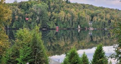 Rustic Waterfront Cottage -3 Bedroom,Sunset Views,Screened in Porch,Firepit,BBQ