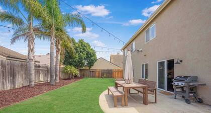 Pet-Friendly 5 bdrm Home w/ Gym & Large Backyard