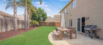 Pet-Friendly 5 bdrm Home w/ Gym & Large Backyard