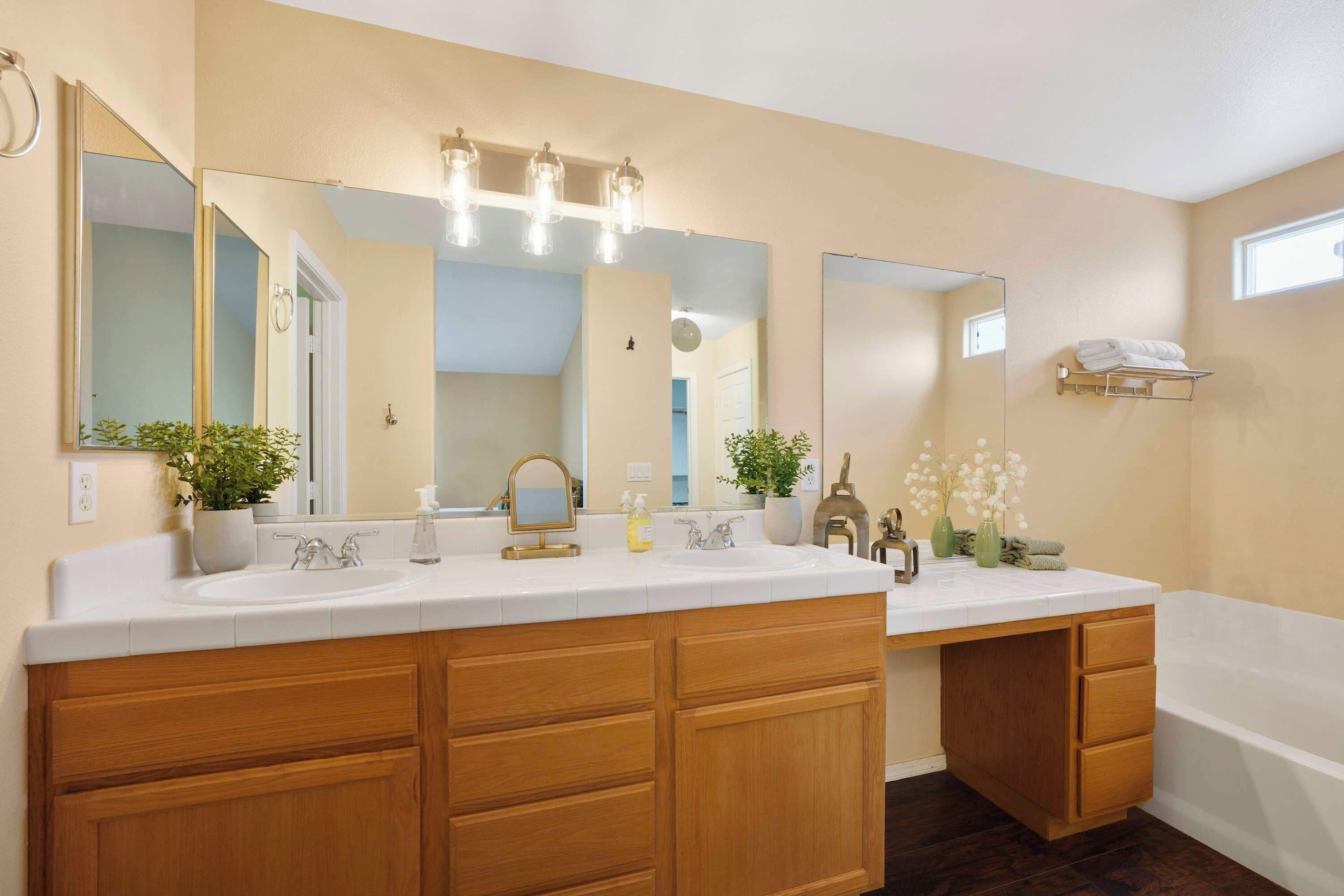 Shower, hair dryer, towels, shampoo