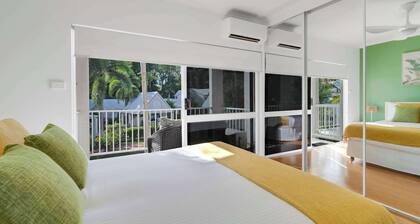 Lagoon Glow: Resort-Style Haven by Four Mile Beach