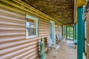 Terrace/patio - Make Memories with Lake Days & Bonfire Nights (Brooklyn)