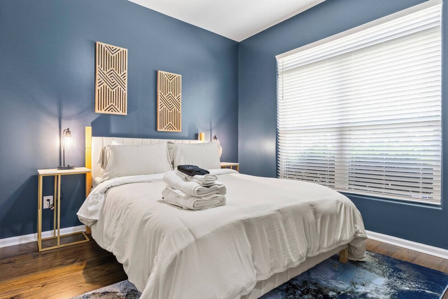 Iron/ironing board, travel crib, free WiFi, bed sheets