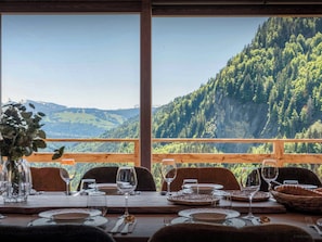 Dining - Chalet La Veya - Spacious chalet with incredible views - OVO Network (La Giettaz)