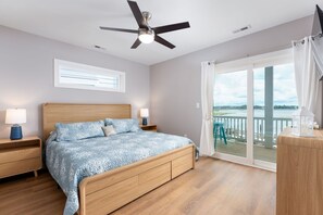 5 habitaciones, escritorio y tabla de planchar con plancha 