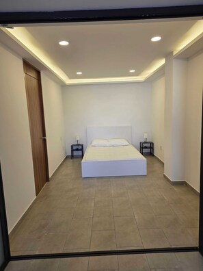 Desk, iron/ironing board, WiFi, bed sheets - Modern 1-Bed Apartment in Miguel Hidalgo with Balcony (Ciudad de México)
