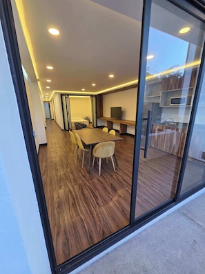 Dining - Modern 2-Bed Apartment with Balcony & Travel Advisor (Ciudad de México)