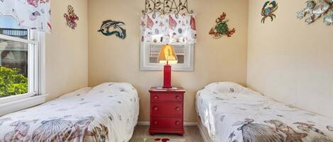 5 bedrooms, iron/ironing board, free WiFi, bed sheets