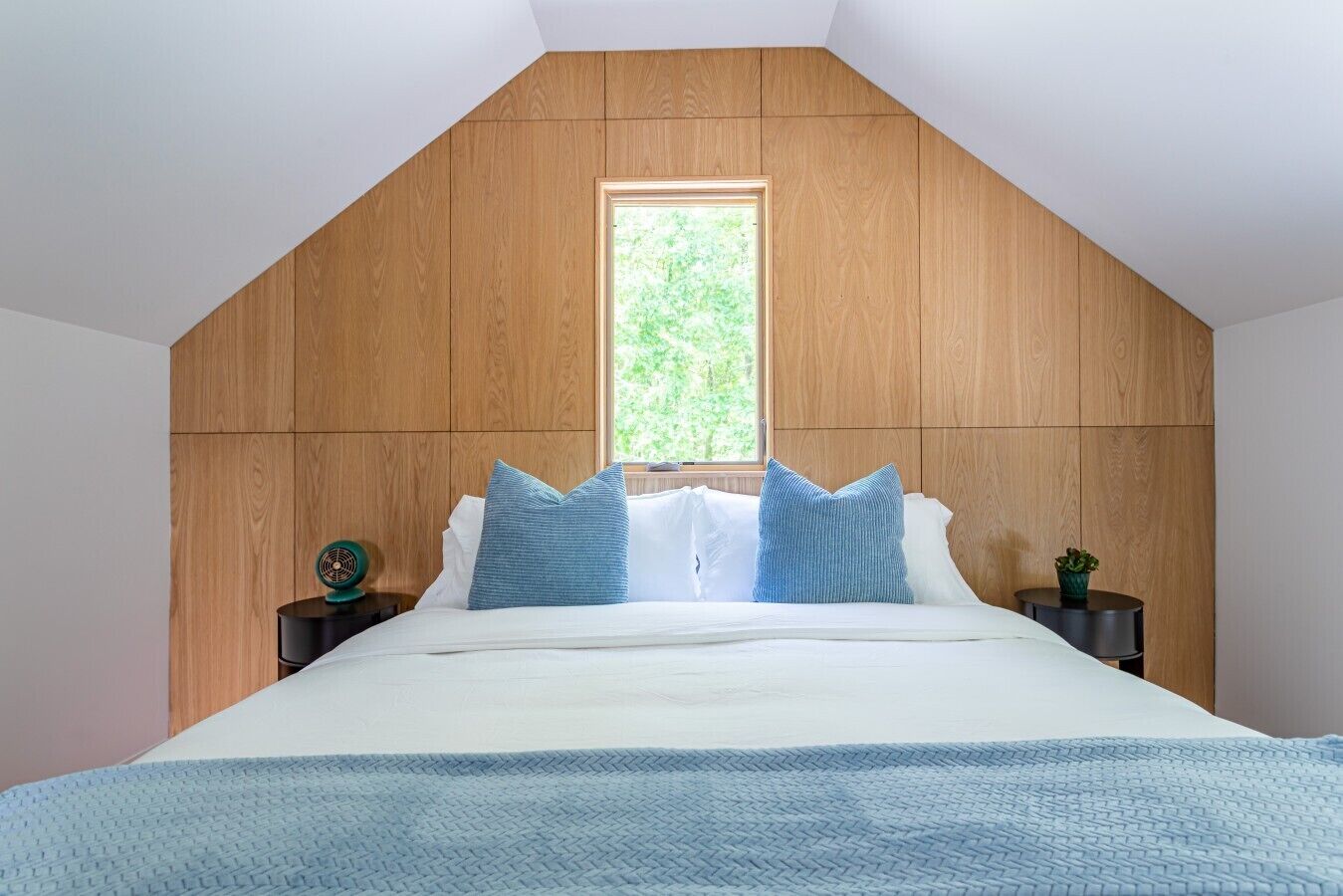 3 Schlafzimmer, Schreibtisch, Bügeleisen/Bügelbrett, Reisekinderbett
