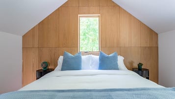 3 Schlafzimmer, Schreibtisch, Bügeleisen/Bügelbrett, Reisekinderbett