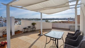 Outdoor dining - Portugal Ocean View - Apartment / Rooftop terrace (Ferragudo)