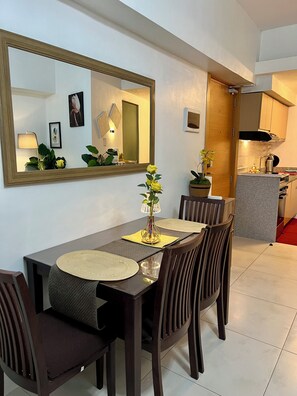 Dining - Cebu Sweet Staycation (Cebu City)