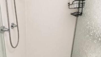 Handtücher, Seife, Toilettenpapier