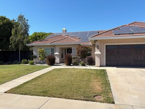 Exterior - Private Pool, Spa & Extended-Stay Ready! Where comfort meets convenience. (Colusa)