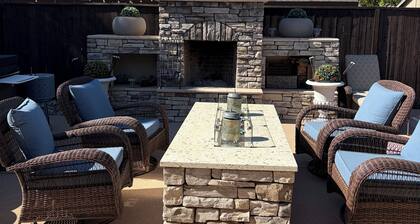 Private Pool, Spa & Extended-Stay Ready! Where comfort meets convenience.