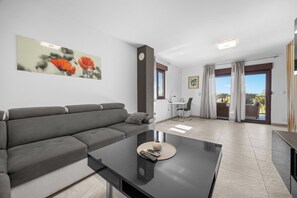 TV - Villa Kaiserwald by Istrabook (Pula)