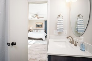 Bathroom - NEW LISTING! Walk to Campus! Newly Updated Auburn Townhome! 3 Bd/2.5 Bath (Auburn)