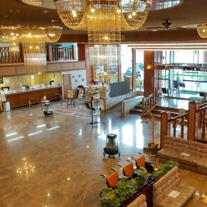 Lobby - SAKU ICHIMANRI ONSEN HOTEL (Saku)