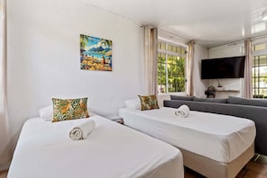 Room - Moorea Mahana house with Private Canal to Lagoon (Moorea)