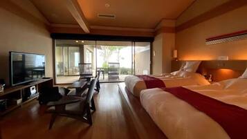 Triple Room, Sea View | In-room safe, desk, WiFi (free)