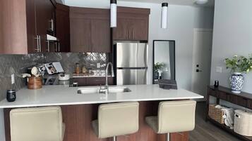 Fridge, microwave, oven, dishwasher