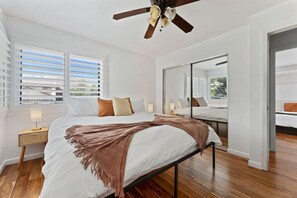 Desk, iron/ironing board, travel cot, WiFi