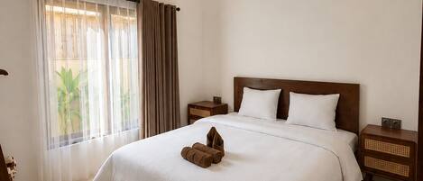 2 habitaciones, tabla de planchar con plancha, wifi y ropa de cama