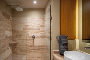 Bathroom - Donceles Plaza (Cancún)