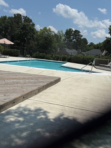 Handicap accessible 2 bedroom updated condo