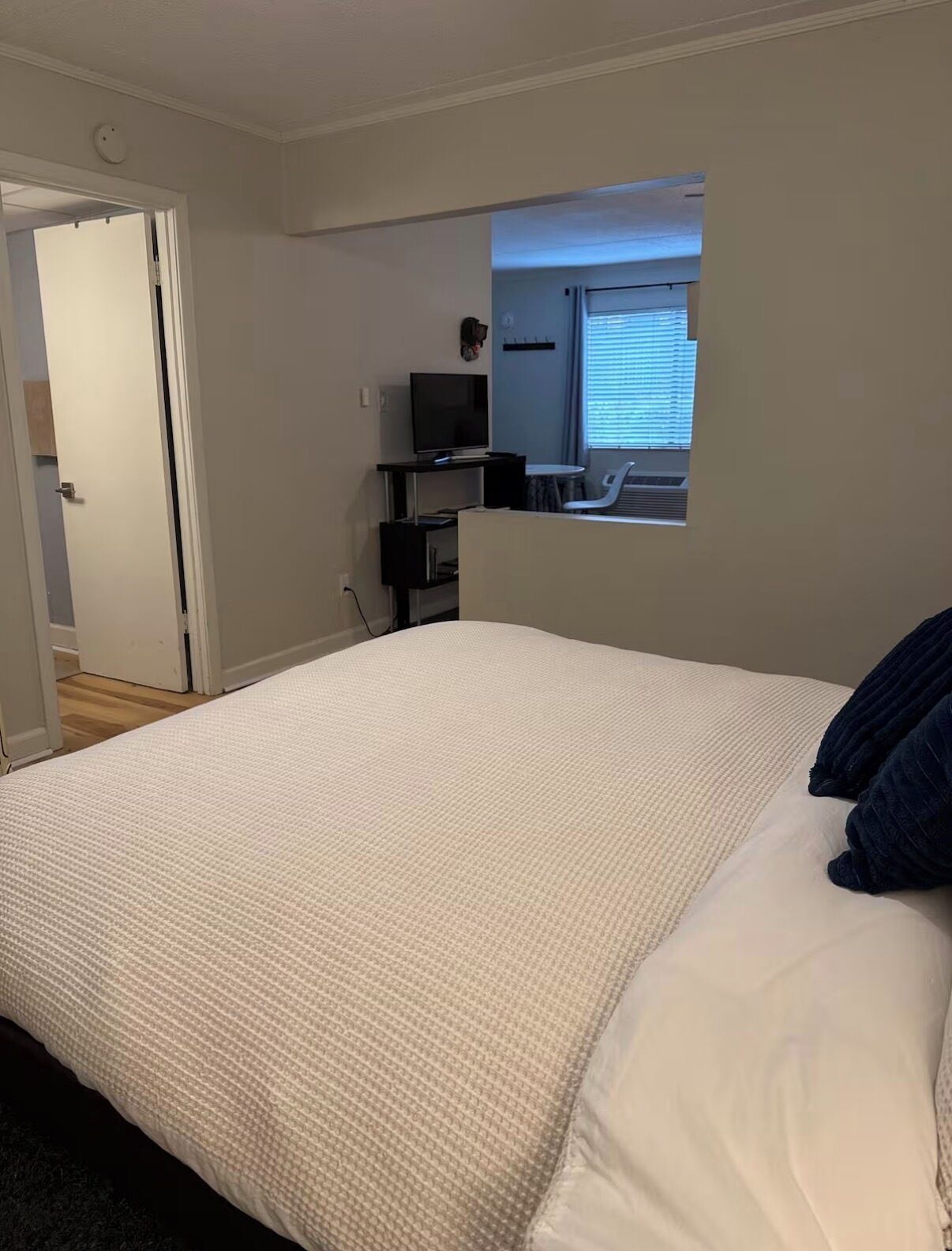 1 chambre, fer et planche à repasser, accès au Wi-Fi (inclus)