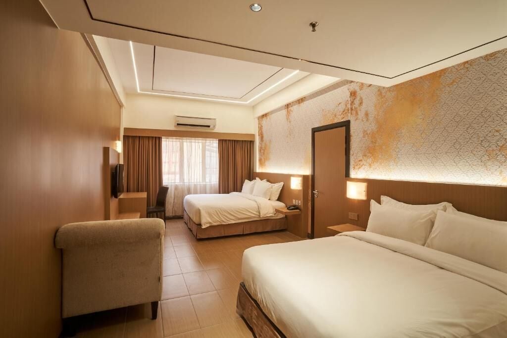 Family Suite, Courtyard View | Desk, blackout curtains, soundproofing, iron/ironing board (on request)